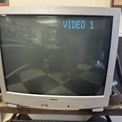 32 Inch Sylvania SRT2432S CRT gaming big screen!