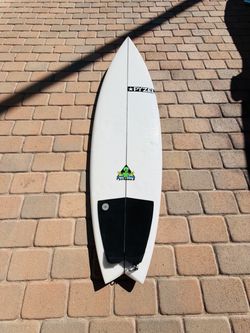 Pyzalien 2 Pyzel surfboard Shortboard 5’10