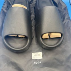 Yeezy Slides Size 12 Black 2025