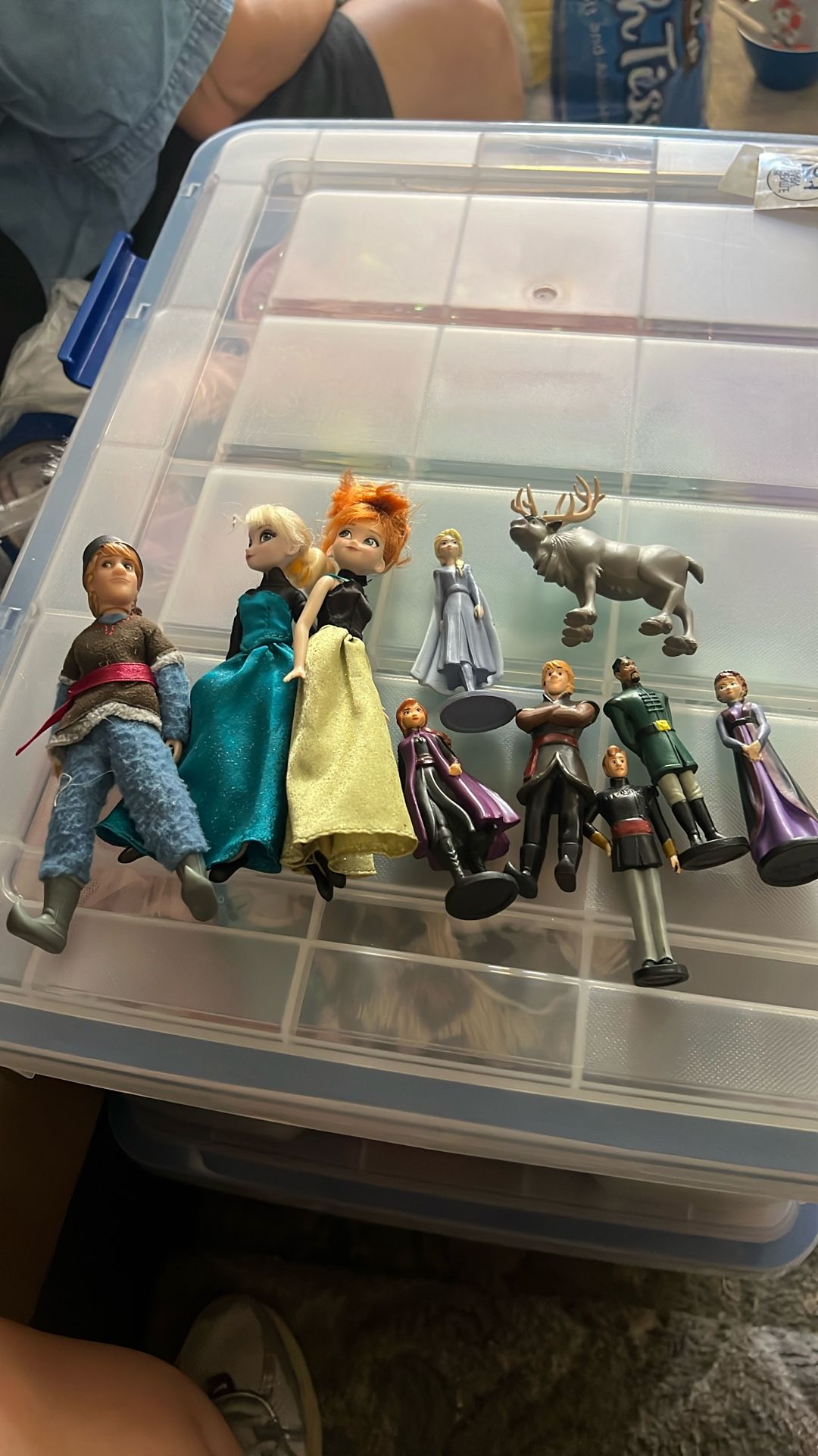 Disney Frozen Dolls & Figurines