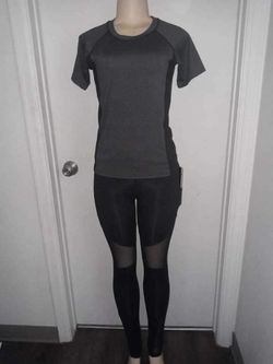 New women’s 2 piece set size S/M