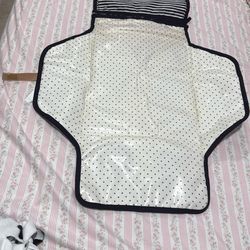 Skip hop diaper change