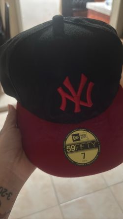 NY red and black hat
