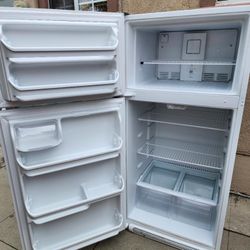 3 MONTHS WARRANTY 30x30x66 FRIGIDAIRE REFRIGERATOR WHITE 18cuft 