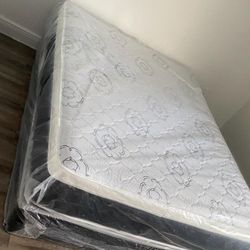 NEW QUEEN PILLOW MATTRESS AND BOX SPR+ING 2pcs