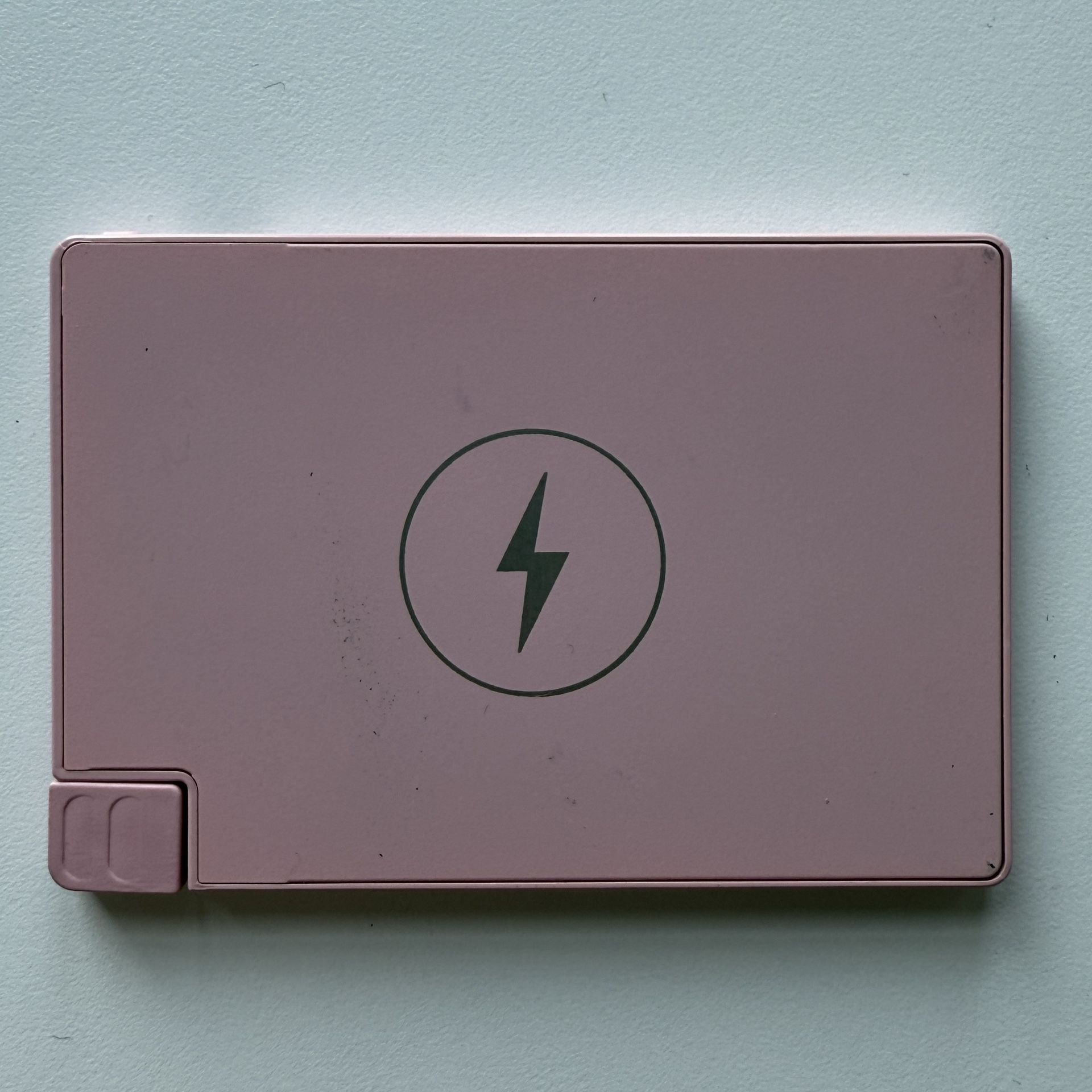 Pink Clutch V3 3000mAh charger for iPhone Lightning - 40% off!