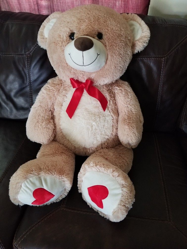 Giant Size Teddy Bear (Brand New)