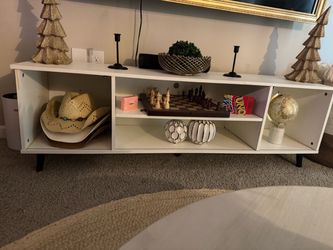 Tv console