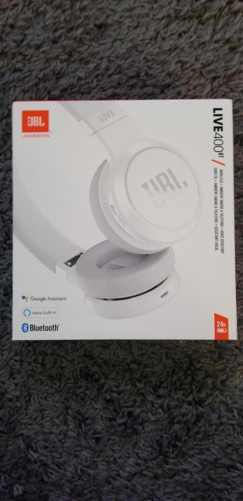 Brand New! JBL JBLLIVE400BTWHTAM Live 400BT Wireless On-Ear Headphones - White