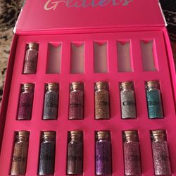 Brillo Para Ojos Each $5