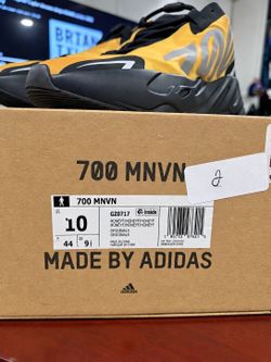 Yezzy 700 MNVN