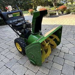 John Deer 828D