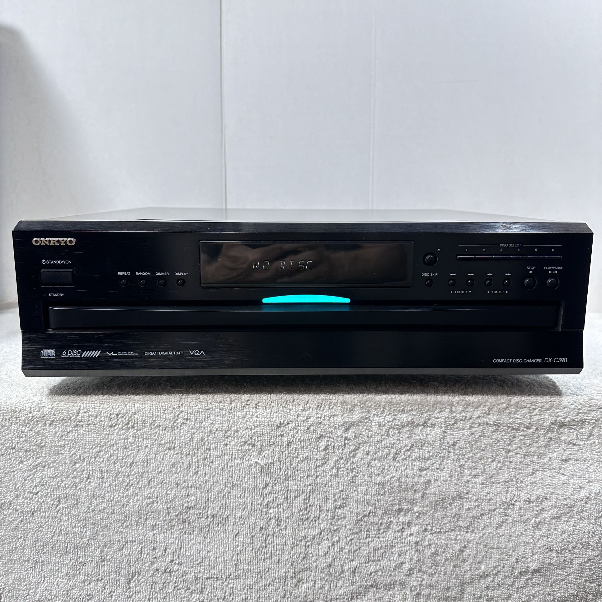 Onkyo 6 CD Carousel Changer Near New Condition-one of the Best Sounding CD Changers I’ve Offered-I Can Hear the difference 