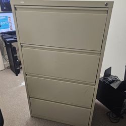 File Cabinet 30 X 17 X 49