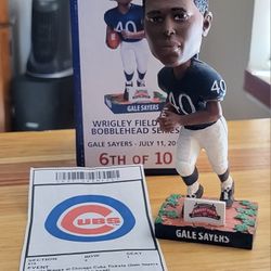 GALE SAYERS WRIGLEY FIELD BOBBLEHEAD!