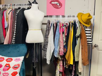 Clothes /shoes / Purses For Reselling