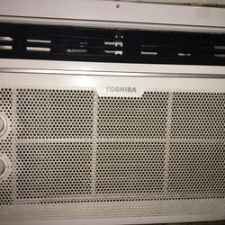 Toshiba 5,000 BTU 115 Volt Window Air Conditioner