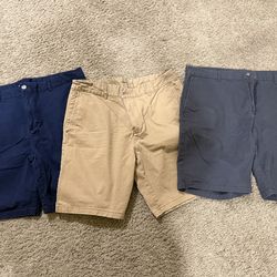 3 size 38 Old Navy Shorts