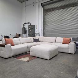 6pc Sectional Couch- Free Delivery‼️