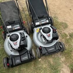 22 in. 140 cc Briggs & Stratton Walk Behind Gas Self-Propelled Lawn Mower with Front Wheel Drive and Bagger
