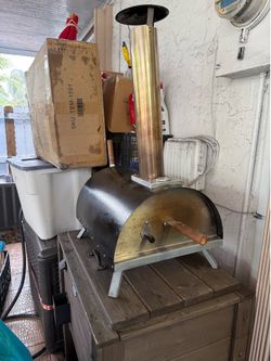 Wood fired pizza oven