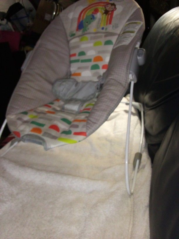 Baby Bouncer Rocker Easy Placement In & out Light Weight and Washable Pad