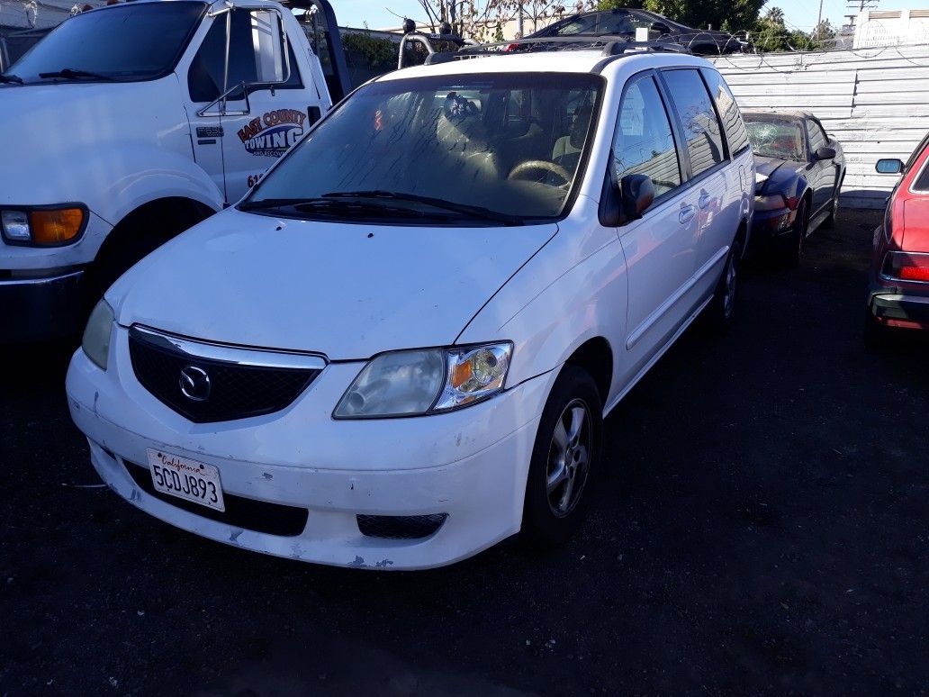 2002 Mazda MPV van for parts only