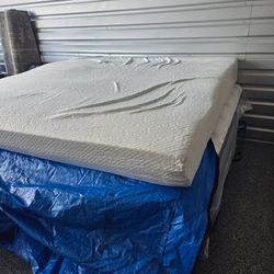 Serta 10" King Memory Foam Mattress – Brand New, Never Slept On