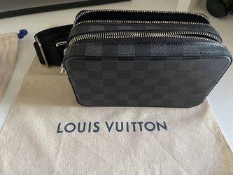 Louis Vuitton - Mens Small Bag Thumbnail