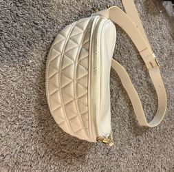 Waist quilted bag / sling bag