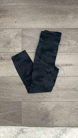 Lululemon Women’s Size 4 Capri Leggings With Pockets