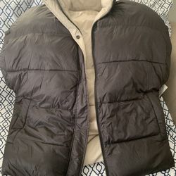 UGG Oversized Reversible Puffer Vest Size medium 