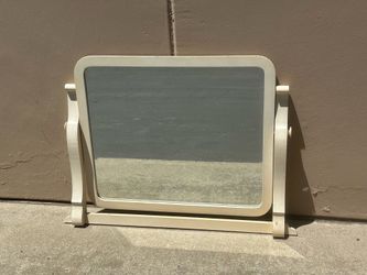 Beveled mirror