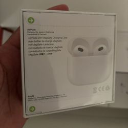 AirPods Gen 3 