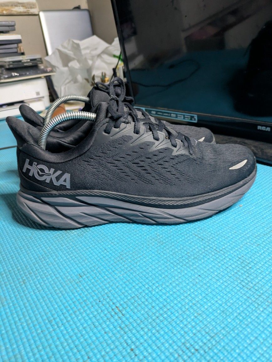 Hoka One M Clifton 8 Running Shoes Mens Size 10 D Black Shoes With Gray Accents