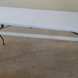 A Folding Table Portable Plastic Indoor Party DiningTables