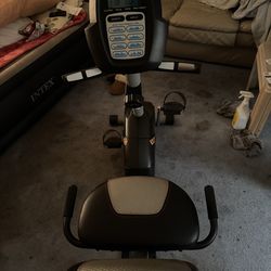 Weslo Pursuit 3.2R Recumbent Exercise