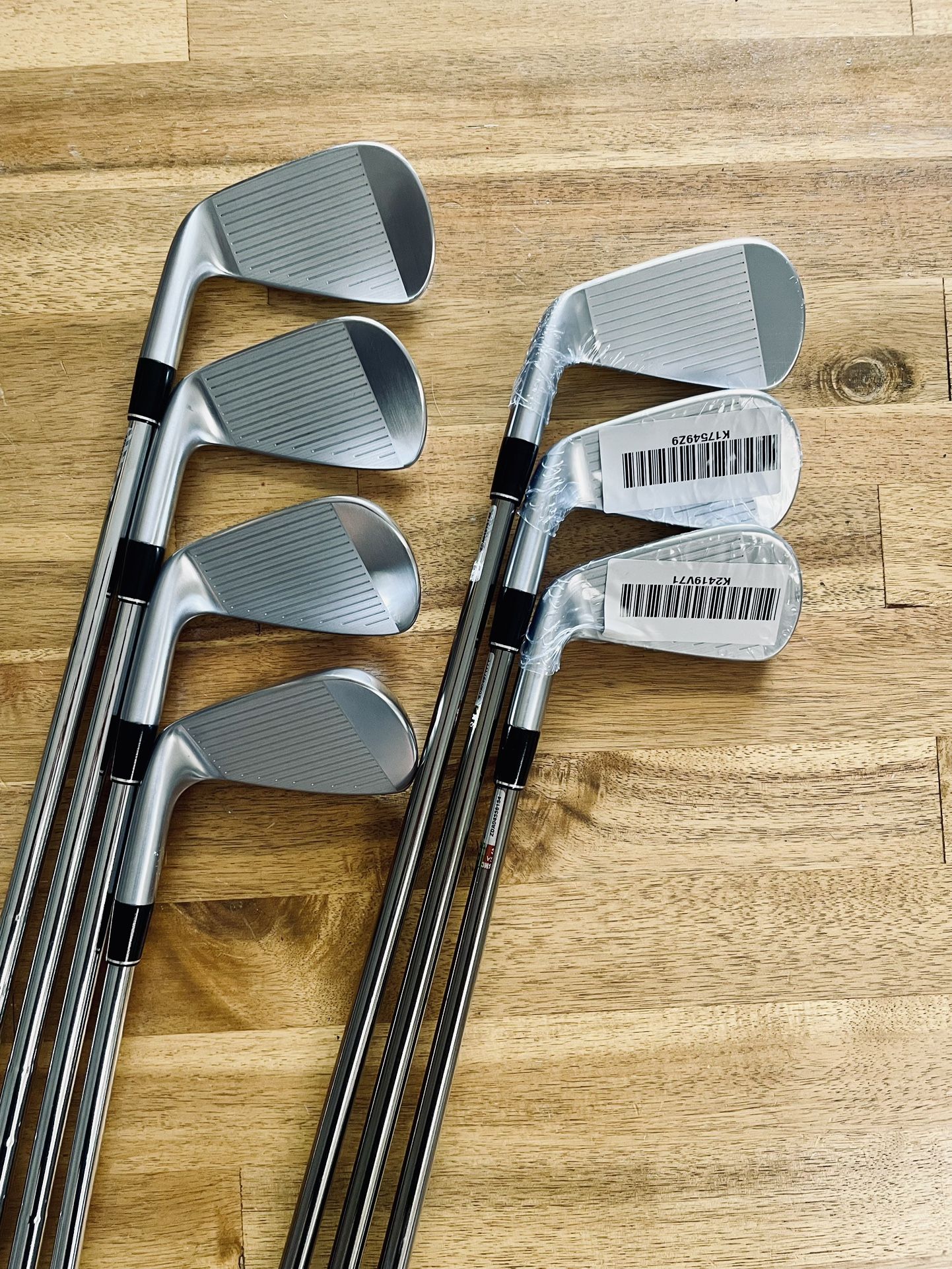 *LIKE NEW* Srixon Z585/U85 4P Iron Set Nippon Modus3/Recoil F4 Stiff Shafts for Sale in San