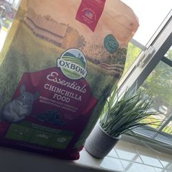 Oxbow Chinchilla Food (FREE)