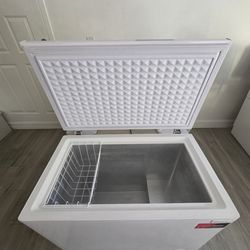Frigidaire Deep Freezer 6.5 cu ft – Like New – Garage Ready
