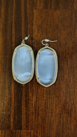 Custom jewelry earrings