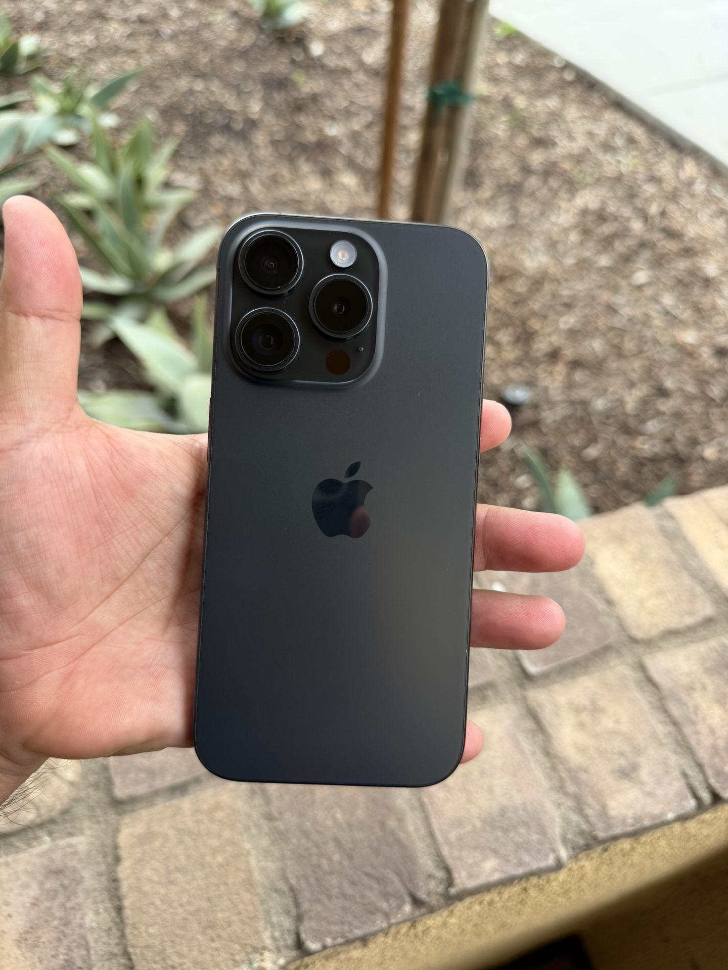 iPhone 15 Pro Unlocked