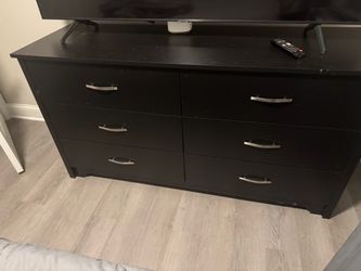 Bedroom Furniture Set