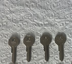 4 New Uncut Keys GM $5 Ea