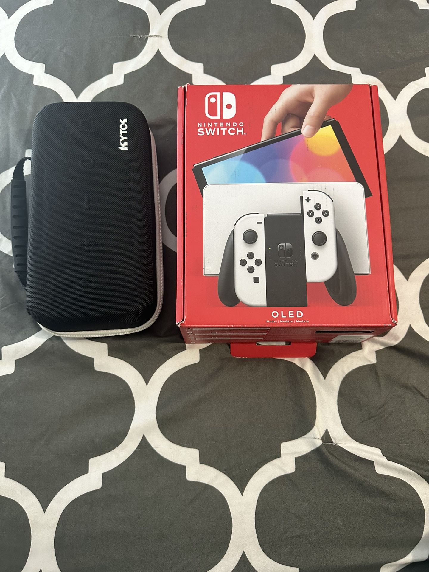 Nintendo Switch OLED (White) W/ Case & Game