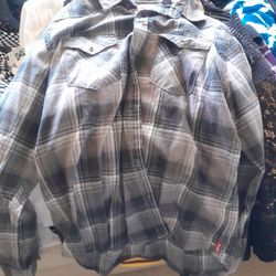 Men's Grey Plaid Long-Sleeve Shirt