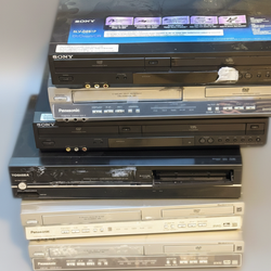 Premium VCR & DVD Player – Clean & Ready!