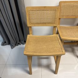 4 Chairs