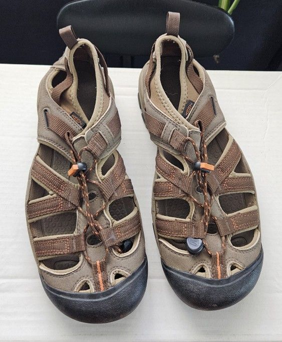 Men's Keen Size 10