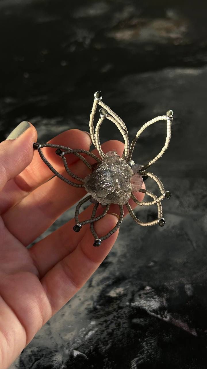 Bold Statement Ring Flower , size 8 Handmade Wire Ring